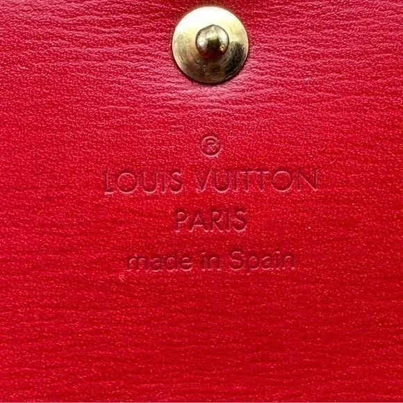 AUTHENTIC Louis Vuitton Epi leather trifold wallet/billfold. Red.
